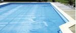 COUVERTURE-SOLAIRE-400Μ-NON-BORDEE-BLEU-F1-LE-M²
