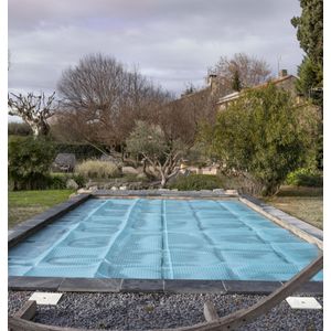 BACHE A BULLES PISCINE BOIS 500Μ HEXABULLE BLEU TRANSLUCIDE